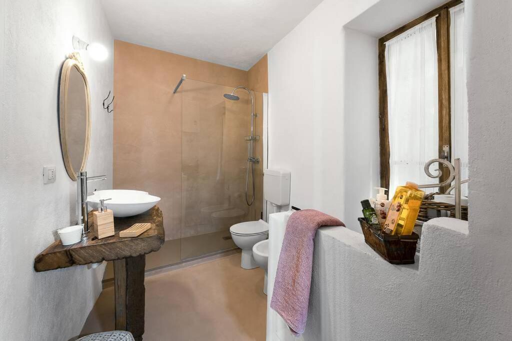 Al vicolo del Gallo APPARTAMENTO Varallo Esterno foto