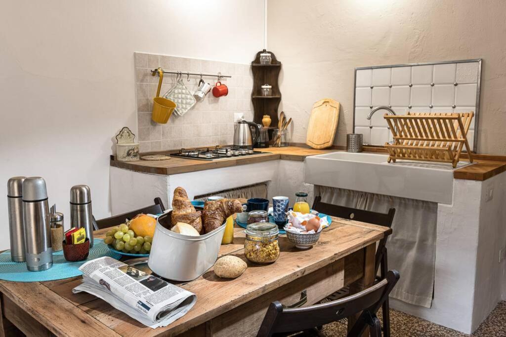 Al vicolo del Gallo APPARTAMENTO Varallo Esterno foto